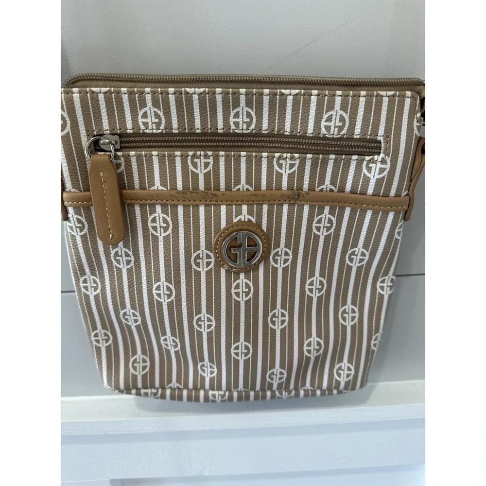 GIANI BERNINI Tonal Signature‎ Canvas Crossbody Preowned